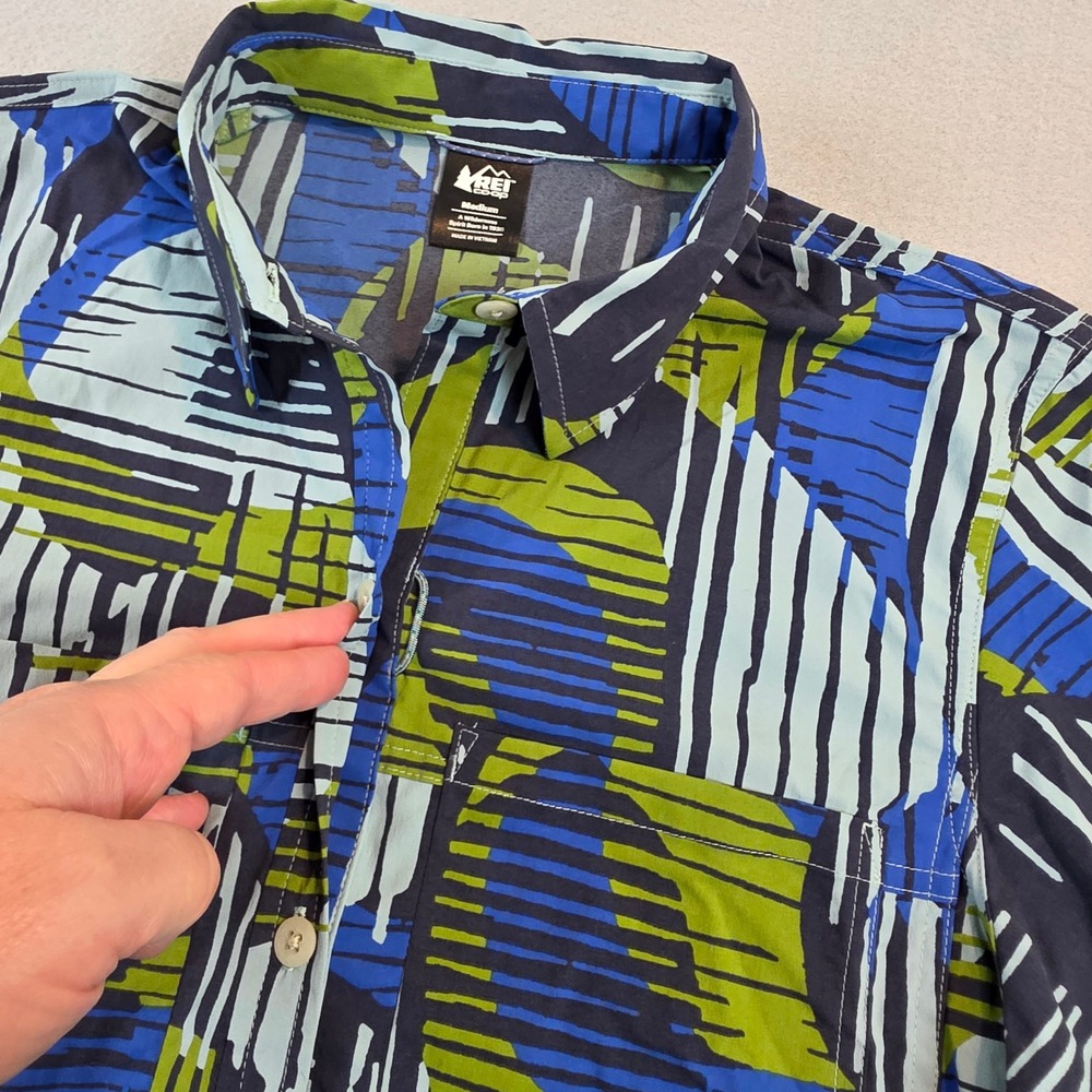 REI Co-op‎ Sahara Short Sleeve Shirt Quick Dry Womens Medium Blue Green Abstract - Picture 3 of 9